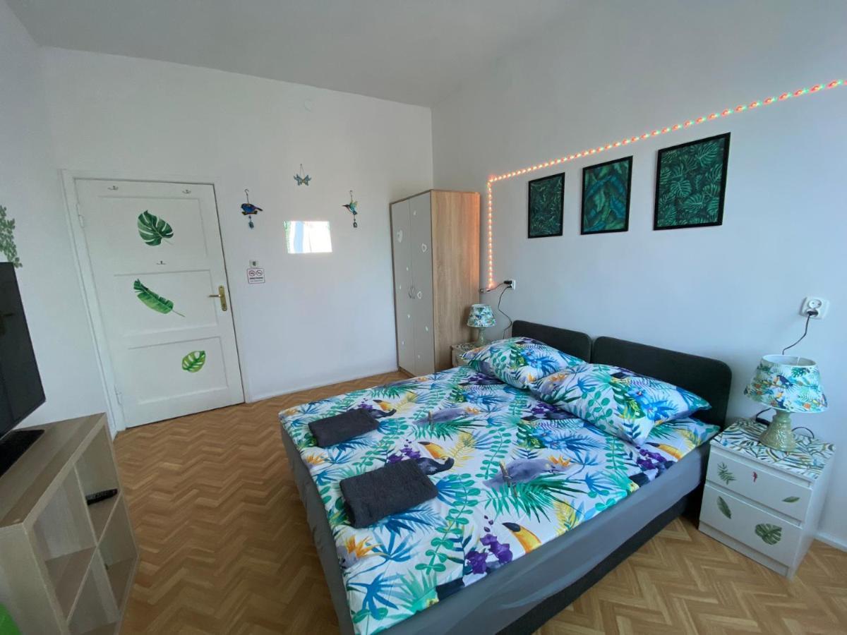 Jungle Rooms Gdansk Exterior photo