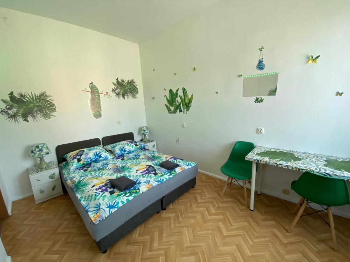 Jungle Rooms Gdansk Exterior photo